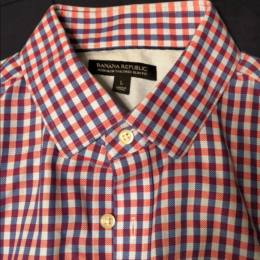Banana Republic tailored slim fit large button